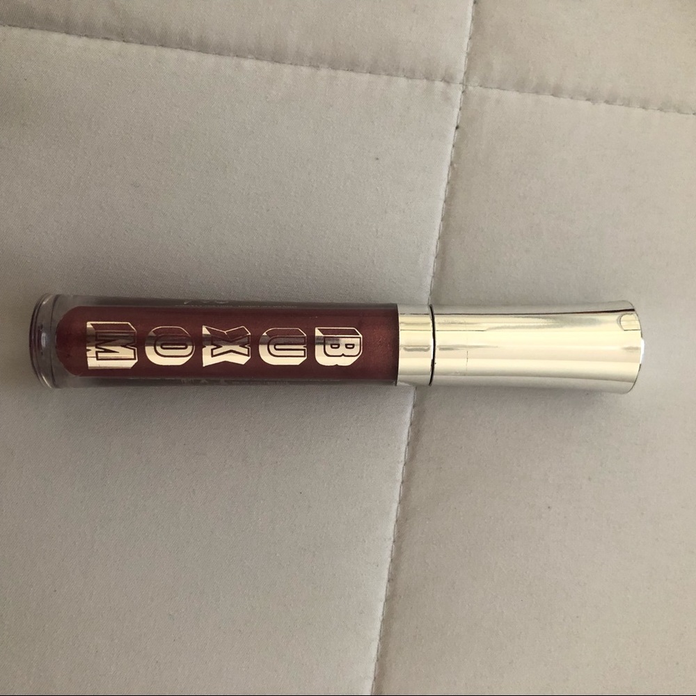 NEW Buxom “gabby” plumping lip polish